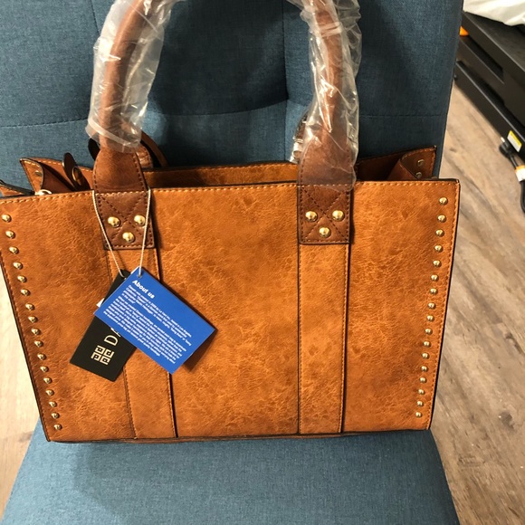 NWT purse with clutch - Picture 3 of 7